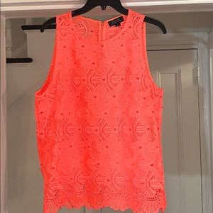 Tahari summer blouse. Size L NWT